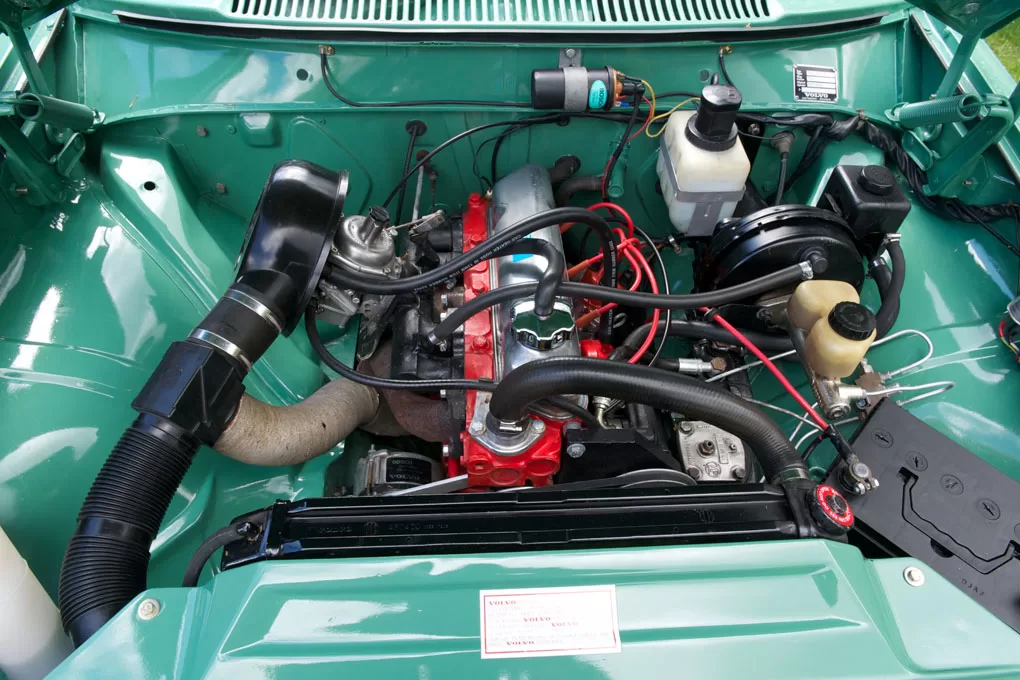 Volvo 142 engine