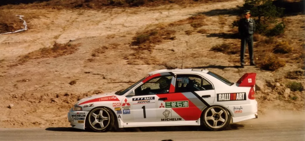 1996 Mitsubishi Lancer EVO 4 – Raising the Bar插图3