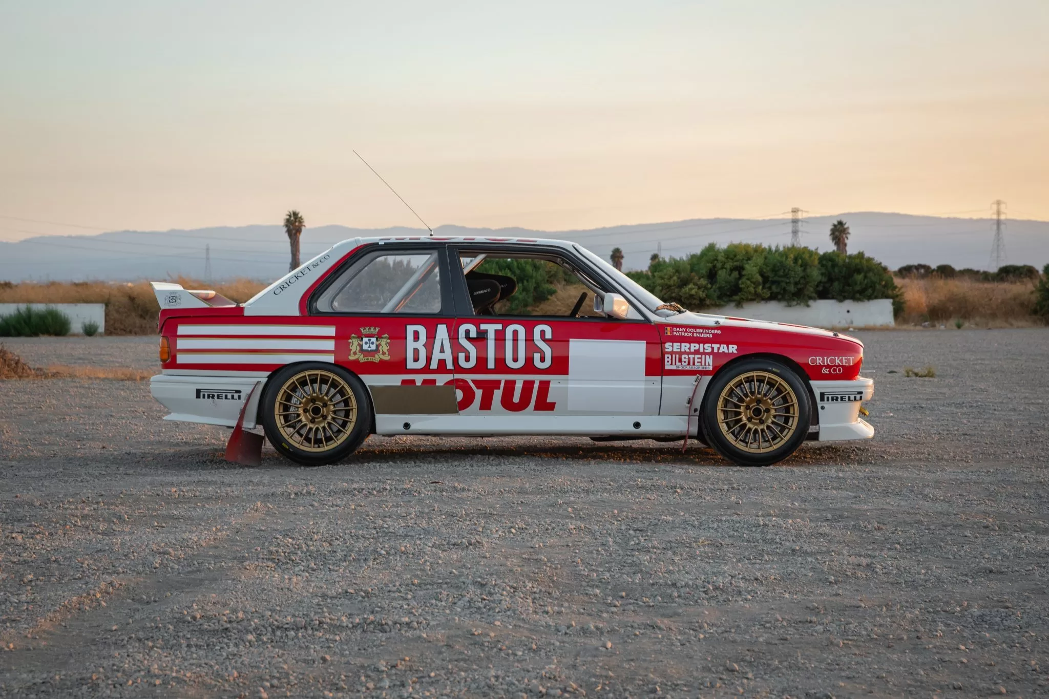 Dominant on Tarmac – The Rally-Bred BMW E30 M3插图1