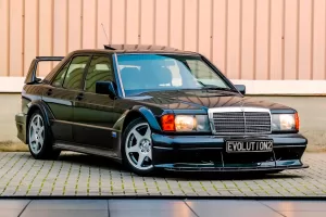 190E Mercedes-Benz : The Game-Changing Compact Sedans缩略图