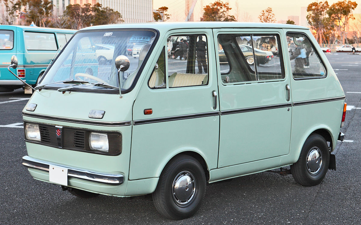 The Mighty Mite: Unveiling the Suzuki Carry Van插图4
