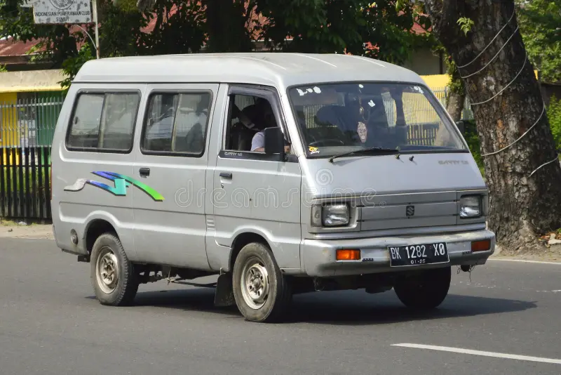 The Mighty Mite: Unveiling the Suzuki Carry Van插图2