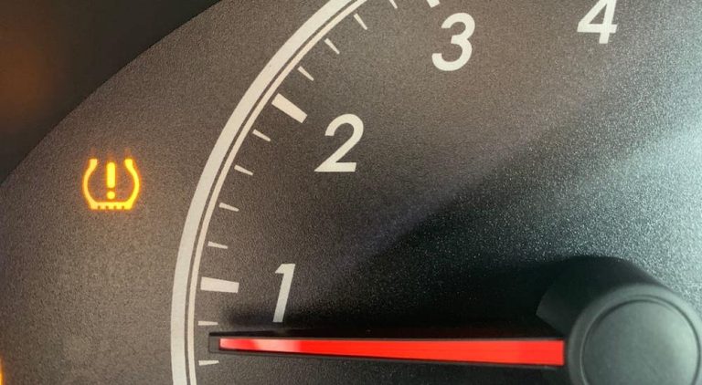 tire light on car