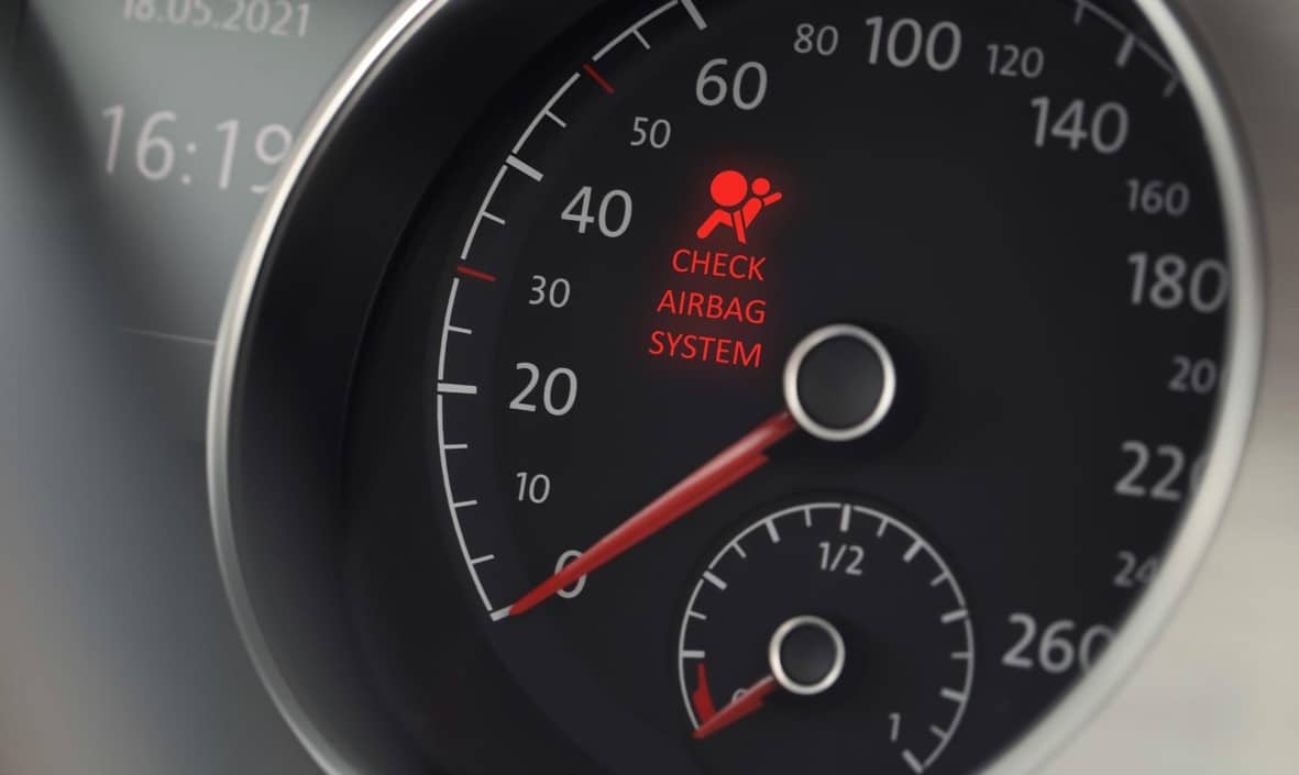 Don’t Ignore It: Understanding Your Car’s Airbag Warning Light插图3