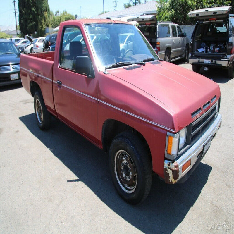 old nissan trucks