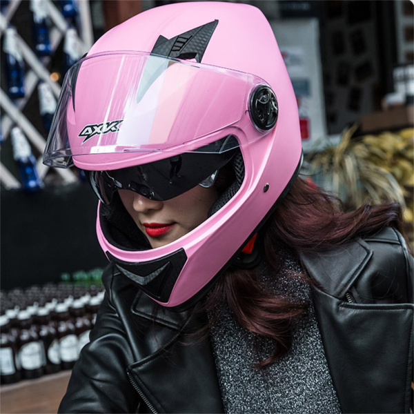 women motorcycle helmet