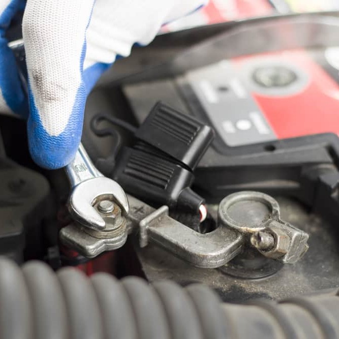 disconnect car battery