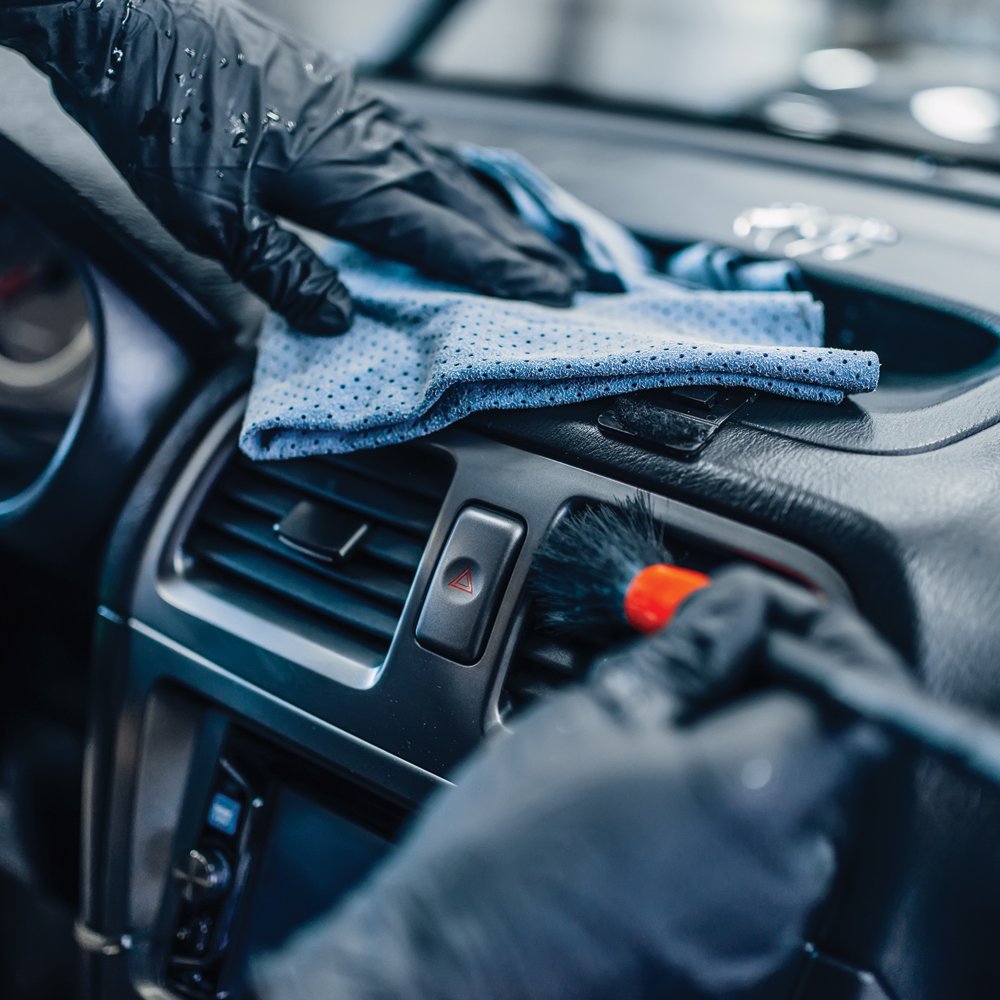 detailing a car