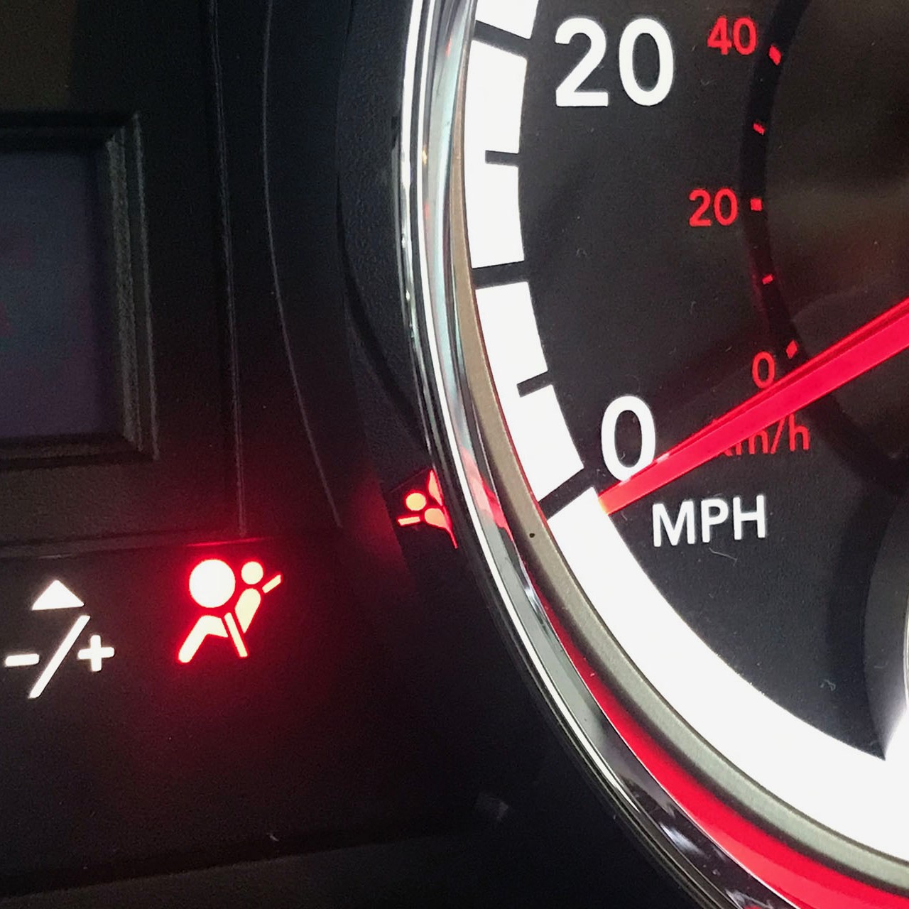 how to turn off airbag light