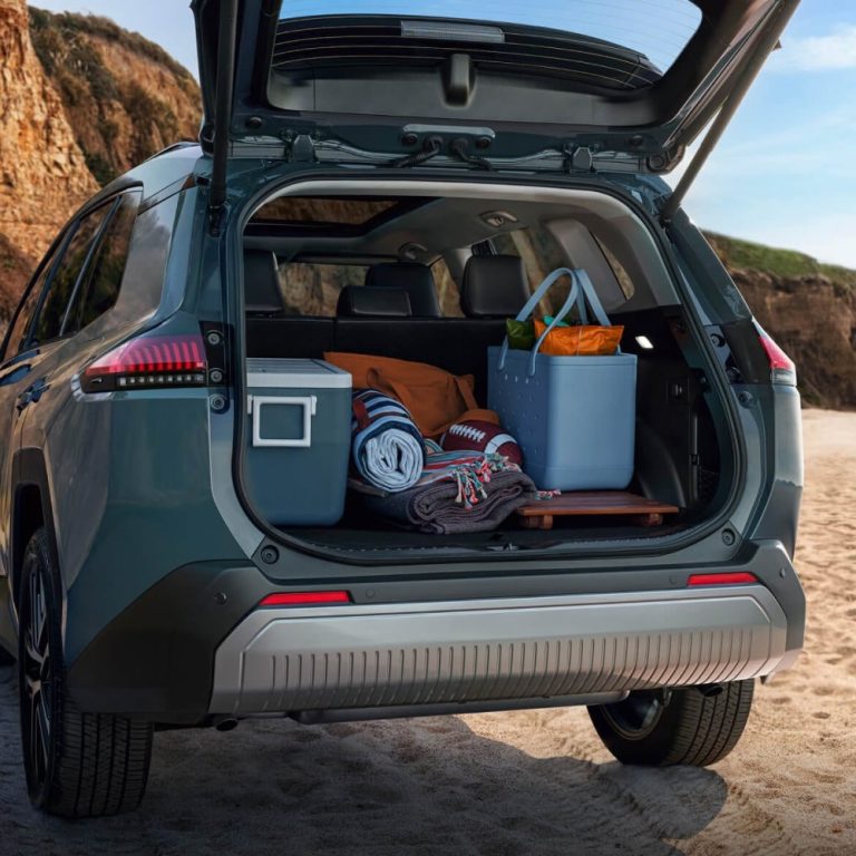 toyota rav4 trunk space