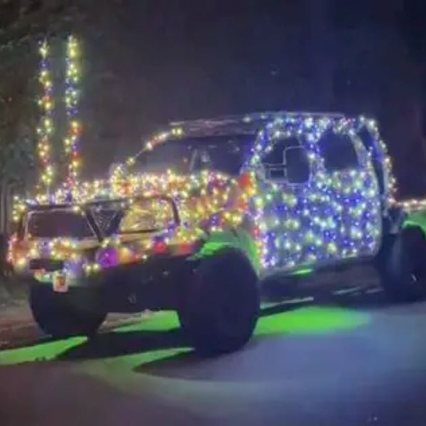 can you put christmas lights on your car