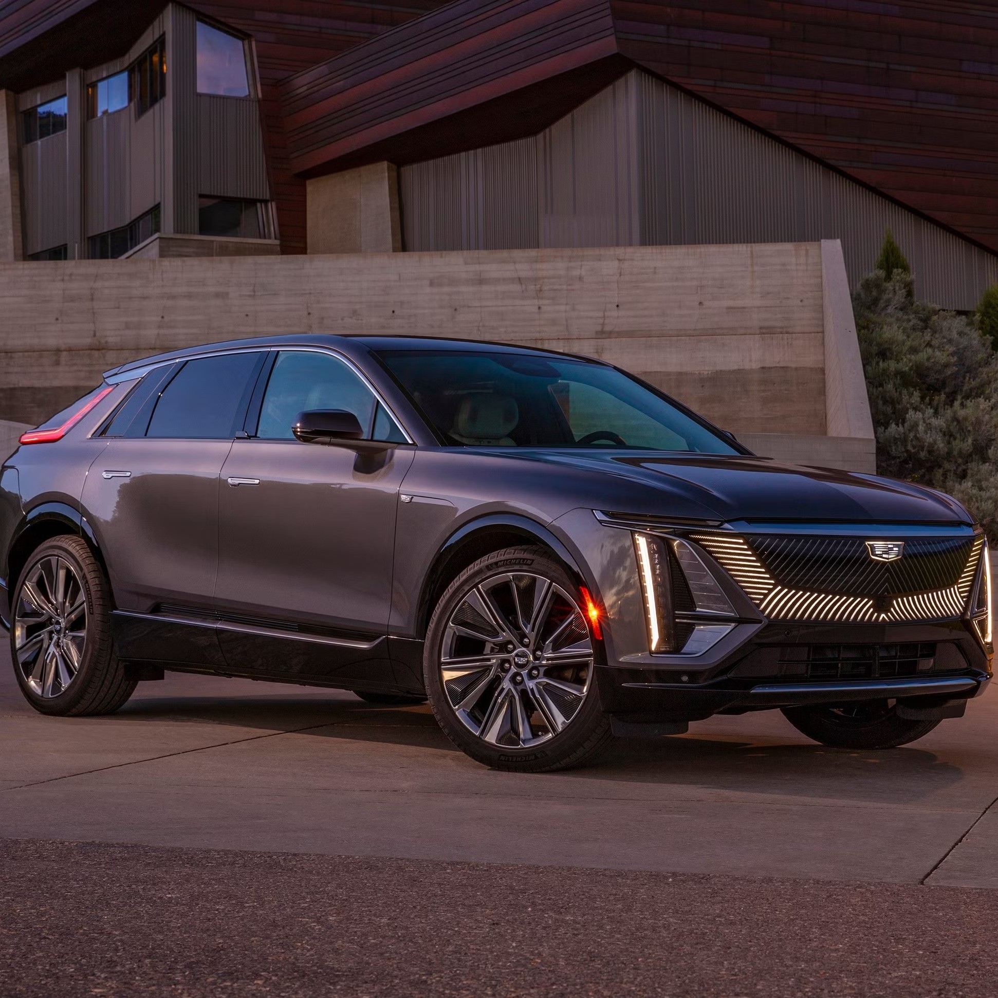 best electric suv luxury