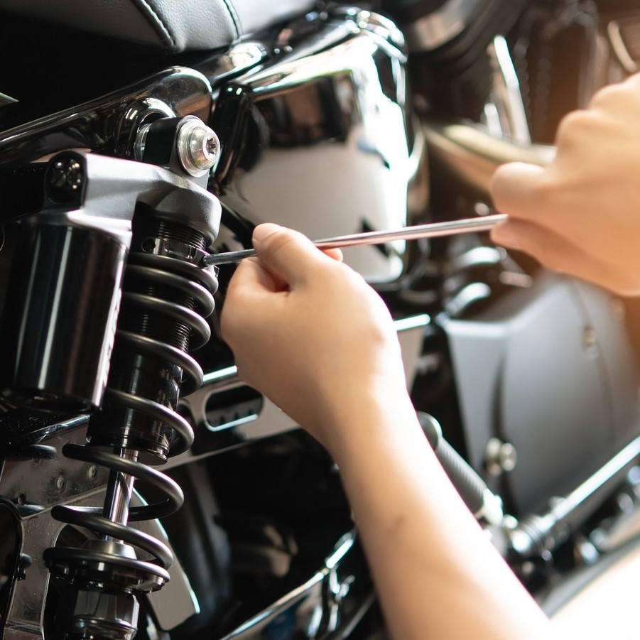 parts of a motorcycle engine