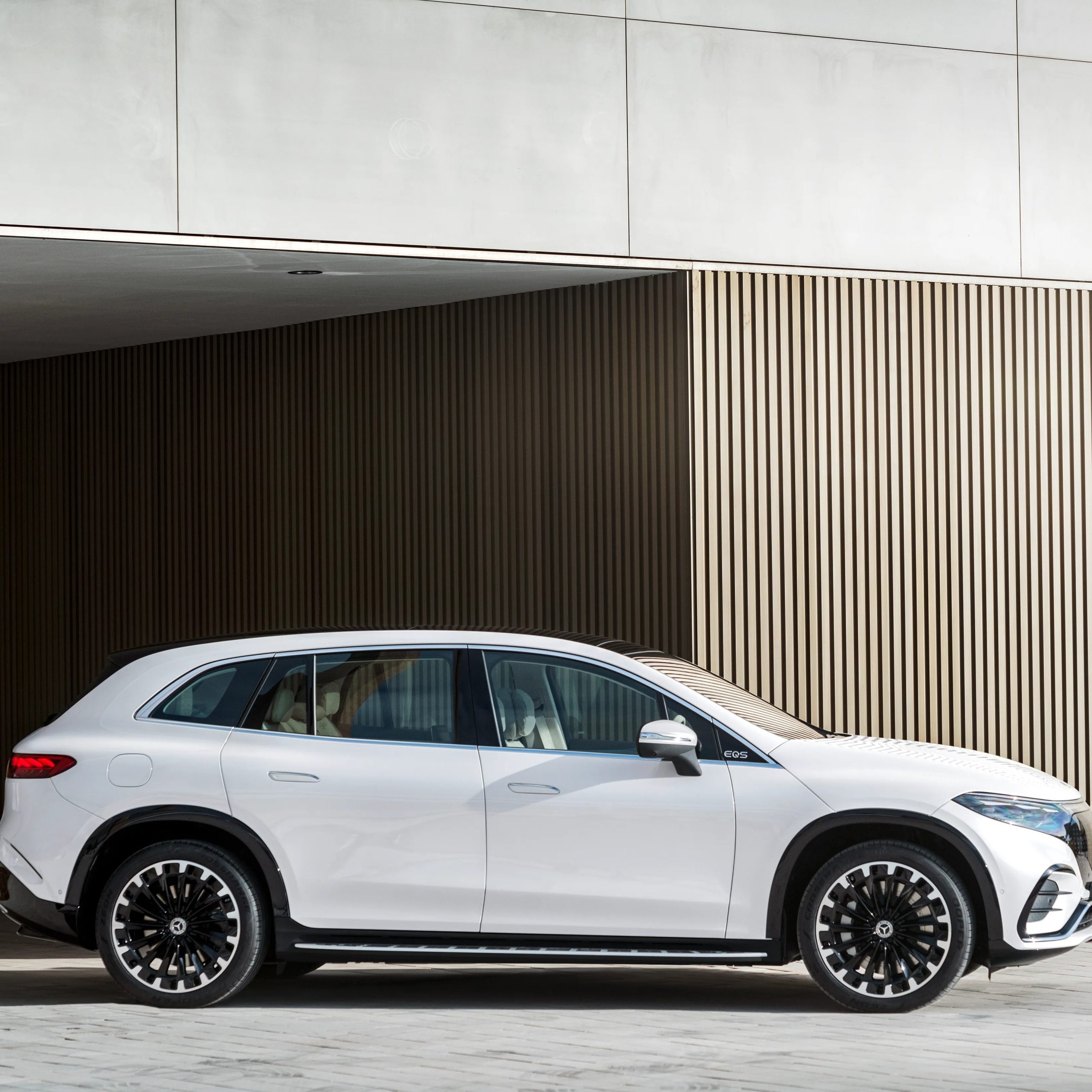 mercedes electric suv 2022