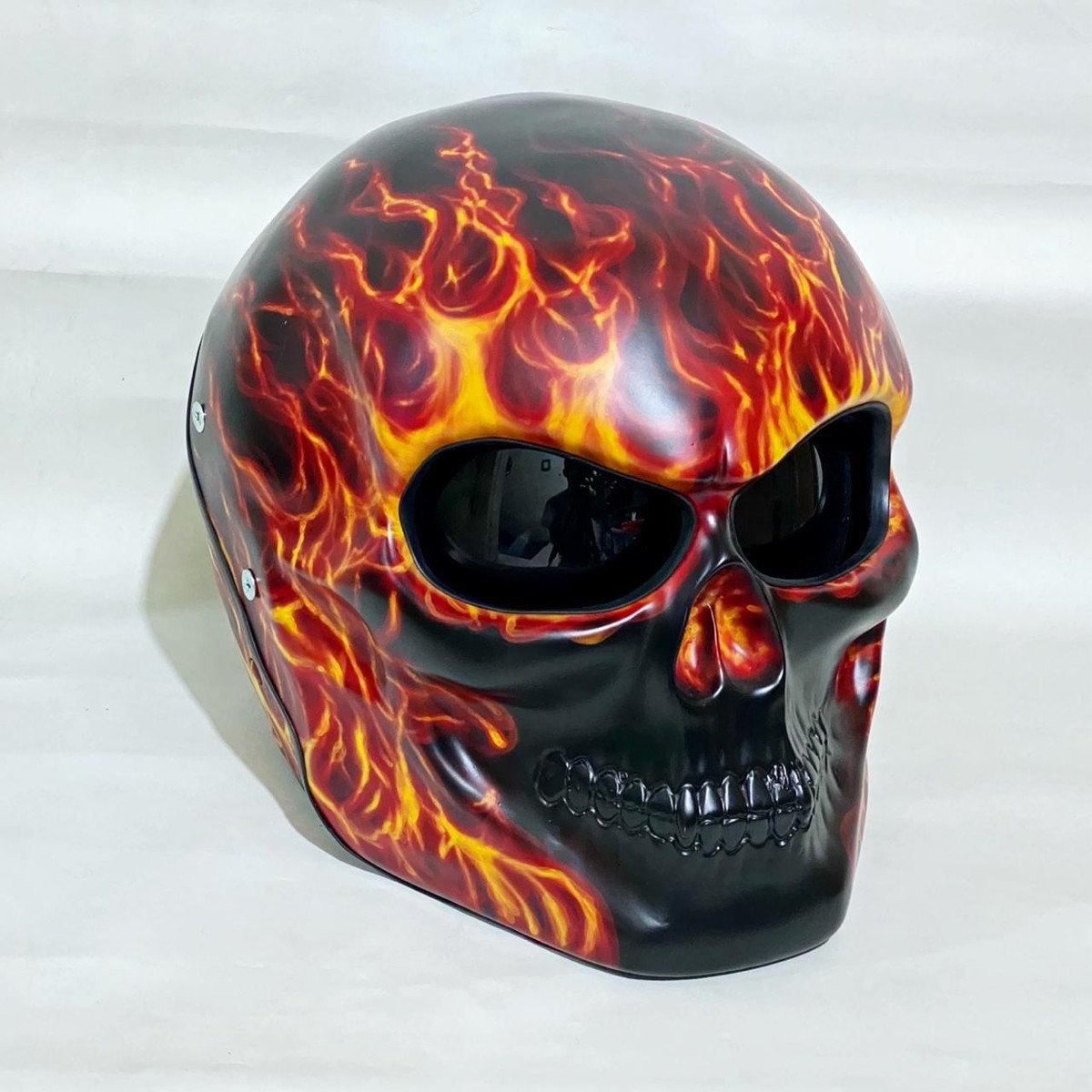 skull motorcycle helmet