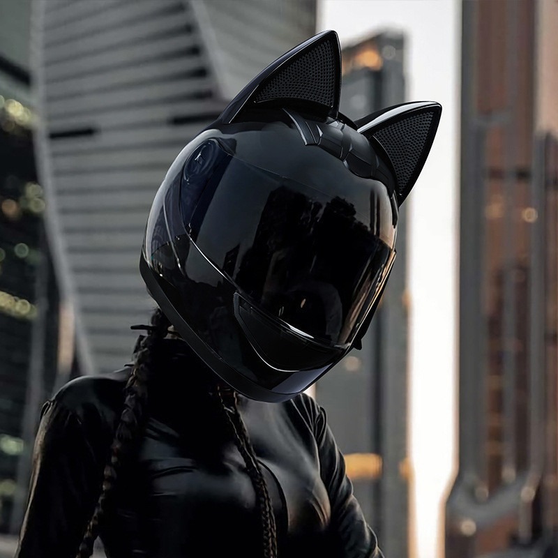 cat motorcycle helmet